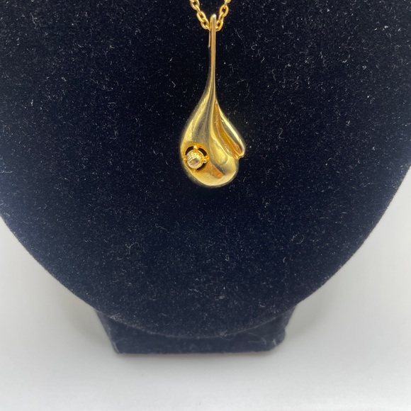 Vintage gold and silver contemporary necklaces - Picture 5 of 13